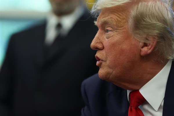 ترامپ میگوید باید با پوتین طور دیگری برخورد کرد