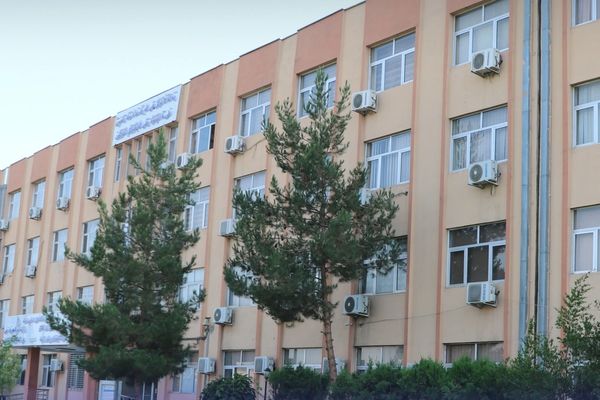 د طالبانو محتسبین: ښځينه ډاکټرانې دې حجاب مراعات کړي