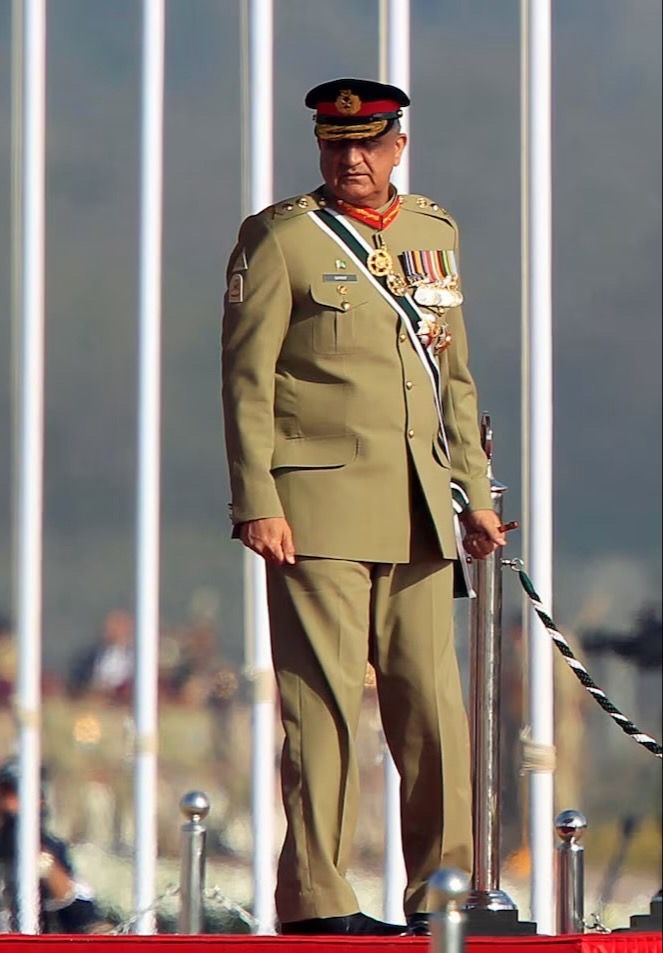 رئیس سابق ارتش پاکستان در پی مصدومیت به شفاخانه منتقل شد