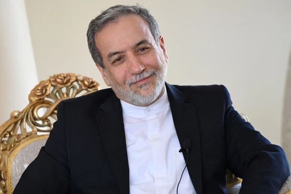 Iran Ready for War and Negotiations, Says Foreign Minister