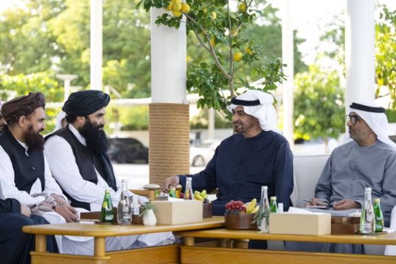 د طالبانو د کورنیو چارو وزیر او د استخباراتو لوی رییس متحده عربي اماراتو ته لاړل