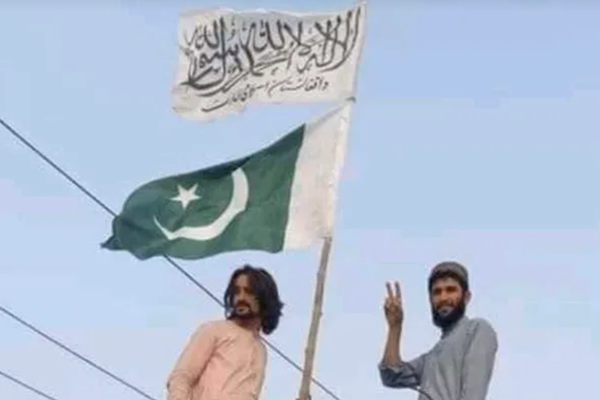 Taliban Confirms Border Clashes with Pakistan Military in Pakita