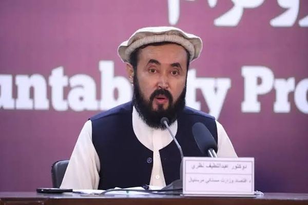 لطیف نظري: ځینې هېوادونه د افغانستان د جیوپولېټیک موقعیت د لهمنځه وړلو هڅه کې دي