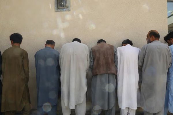 طالبان وايي چې د کابل په شپږمه امنیتي حوزه کې یې ۹ تنه غله نیولي