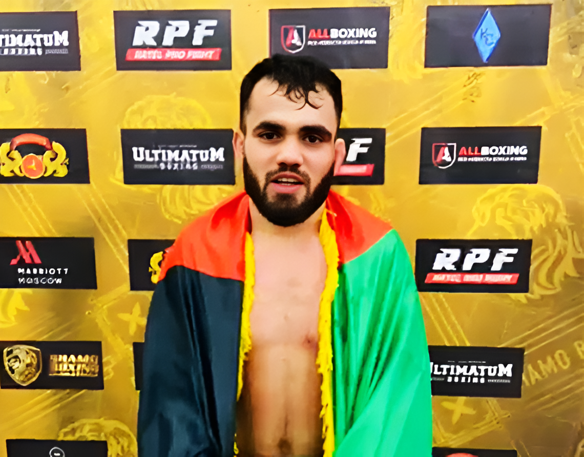 میلاد عزیزی، مشت‌زن افغان حریف خود را در روسیه ناک‌اوت کرد