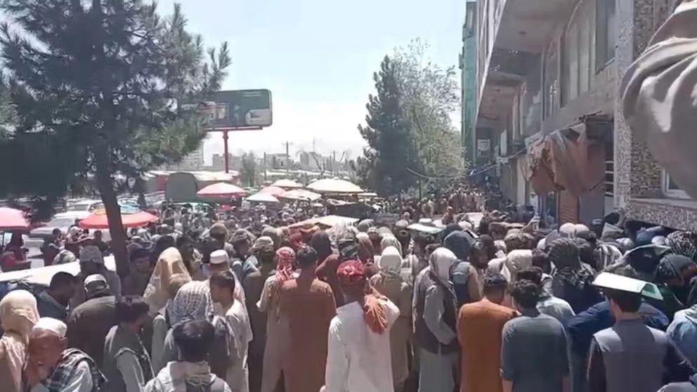 طالبان کارگران افغان را با شرایط دشوار استخدام و برای مشاغل «غیرتخصصی» به قطر می‌فرستد