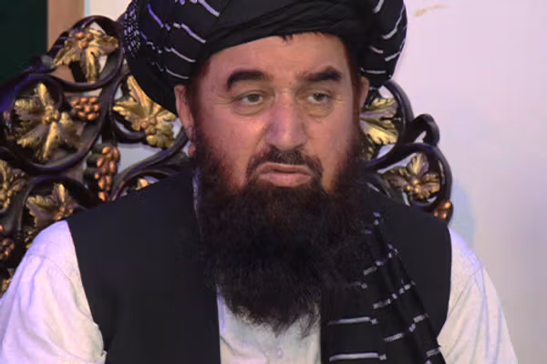 د طالبانو د عدلیې وزیر وايي چې د خصوصي روغتونونو اتحادیې دې جوړې شي