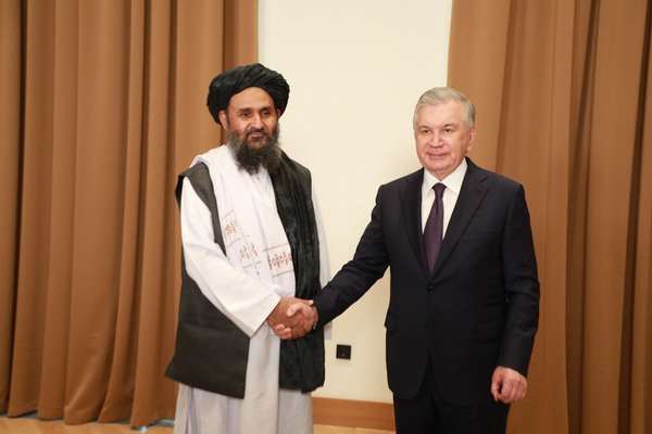 عبدالغنی برادر با رهبر اوزبیکستان درباره سرمایهگذاری در افغانستان گفتوگو کرد
