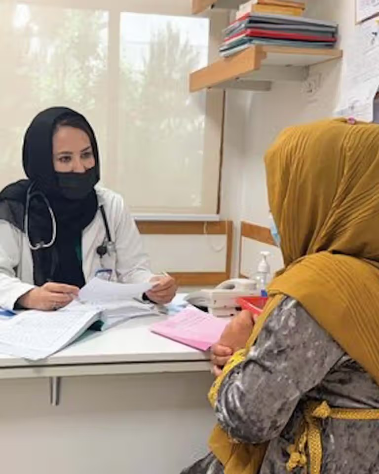الأمم المتحدة: نحو 11 مليون امرأة وفتاة أفغانية بحاجة إلى مساعدات إنسانية في 2026