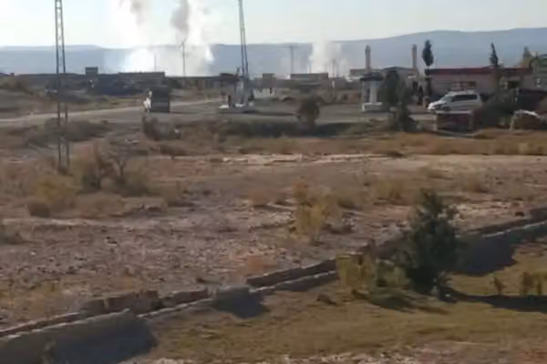Taliban & Pakistani Forces Clash In Paktika, Say Local Sources