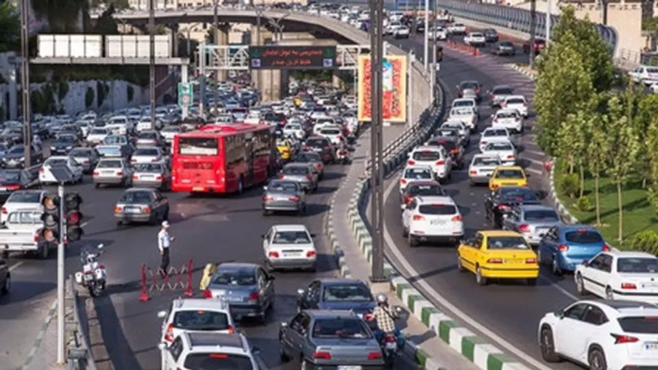 د ایران قضايي چارواکي: په شخصي موټرونو کې د «ناقانونه» افغانانو تګ راتګ منع دی