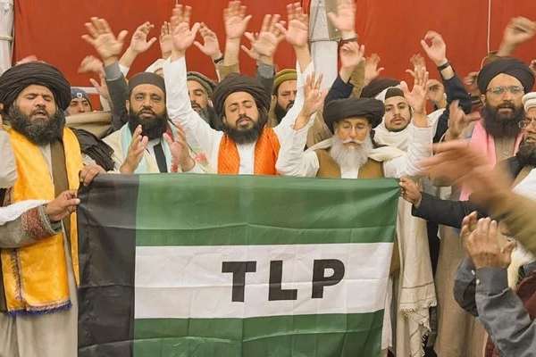 پاکستان د دغه هېواد «تحریک لبیک» ډله د یوې ترهګرې ډلې په توګه اعلان کړه