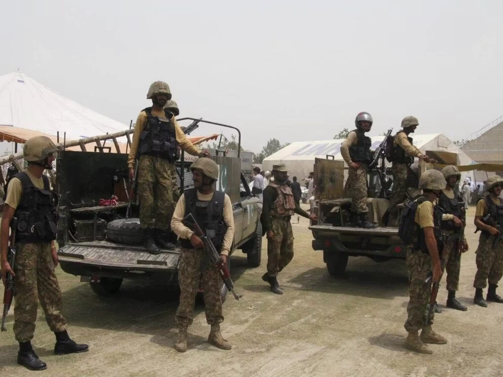 باكستان: مقتل 24 مسلحاً في اشتباكات مع الجيش