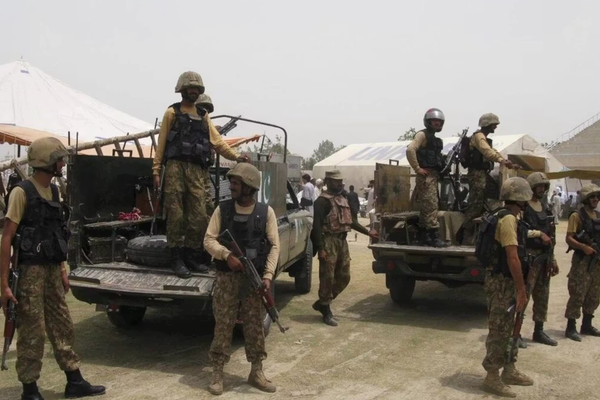 باكستان: مقتل 24 مسلحاً في اشتباكات مع الجيش