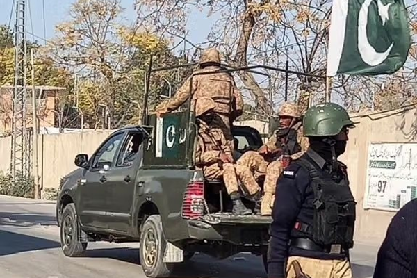 په خیبرپښتونخوا کې وسلهوالو شپږ پاکستاني ځواکونه وژلي دي