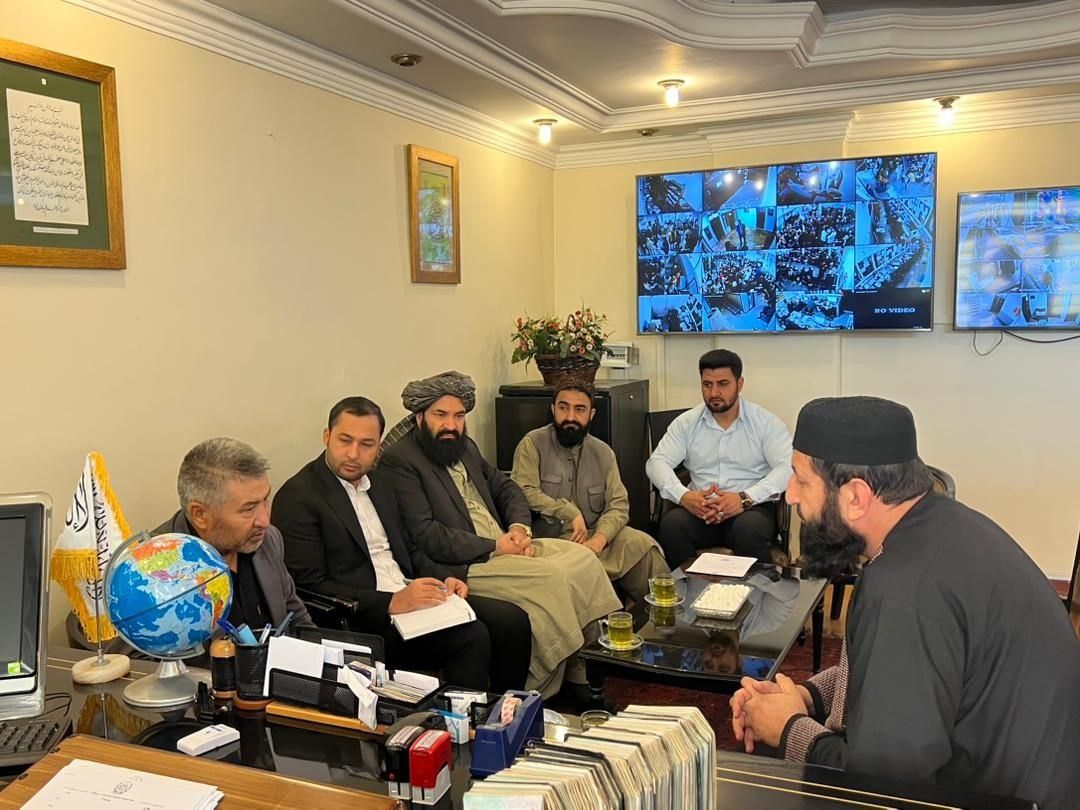  طالبان در تهران پدر دختر مهاجری را که خودکشی کرد، به سفارت دعوت کرد