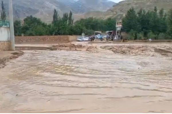 په غور او سمنګان کې ځینې لارې د سېلابونو له امله د تګراتګ لپاره تړل شوې