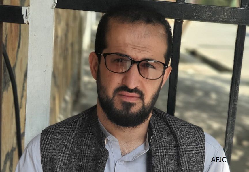 د افغانستان د خبریالانو مرکز: افغان خبریال احسان اکبري د طالبانو له بند څخه خوشی شو