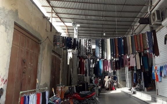 دادستانی قشم ایران مغازه ۲۵ افغان را بست