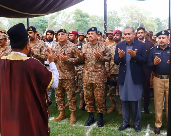 رئیس ارتش پاکستان میگوید از عاملان حمله انتحاری در وزیرستان انتقام خواهد گرفت