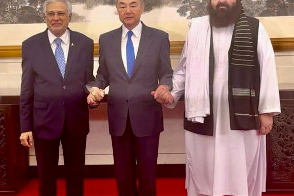 وزير الخارجية الباكستاني: الصين وافقت على تمديد الممر الاقتصادي إلى أفغانستان