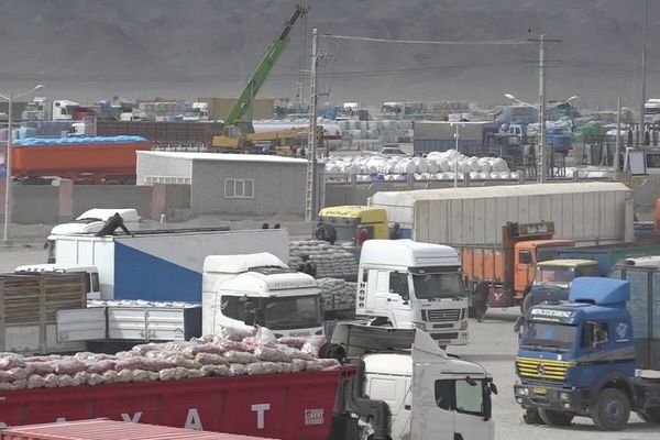 د سوېلي خراسان د ګمرکونو مدیر: له دغه ولایت څخه تر ټولو ډېر صادرات افغانستان ته کېږي