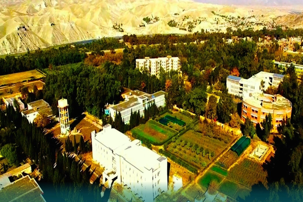 له نجونو پرته؛ تازه د ننګرهار پوهنتون نږدې ۶۰۰ زدهکړیالان فارغ کړل