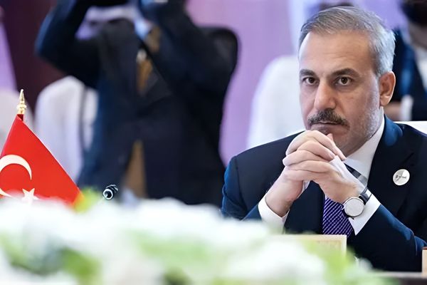 د ترکیې د بهرنیو چارو وزیر: داسې نښې شته چې اسراییل لا هم پر ایران د برید هڅه کوي