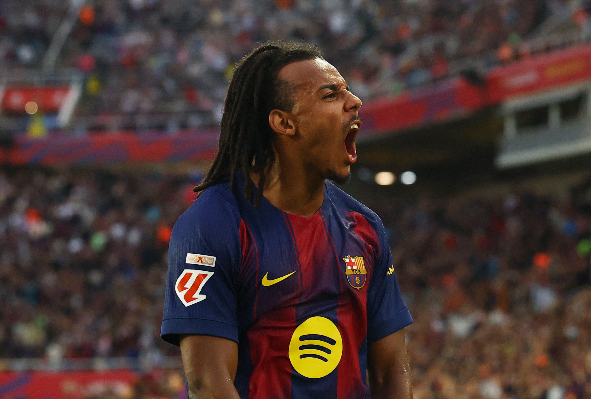 بارسلونا با پیروزی مقابل رئال سوسیداد، بالاتر از رئال مادرید صدرنشین لالیگا شد