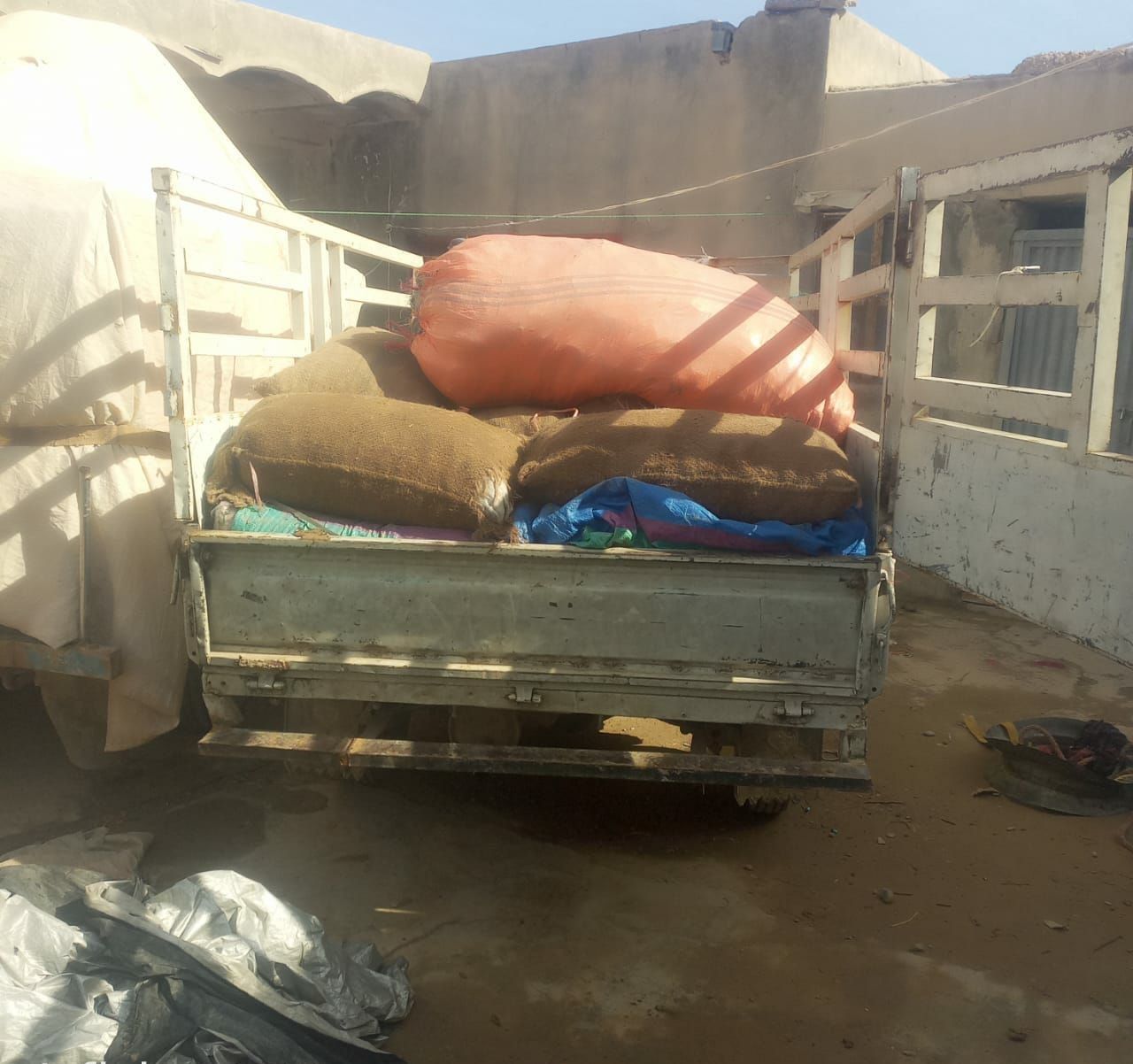 طالبان وايي په هلمند کې یې څه باندې ۶ زره کیلو ګرامه قاچاقي توکي نیولي دي