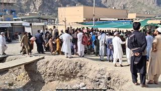 په پېښور کې د افغان زدهکوونکو ستونزې؛ نوي تعلیمي کال کې داخله نهورکول کېږي