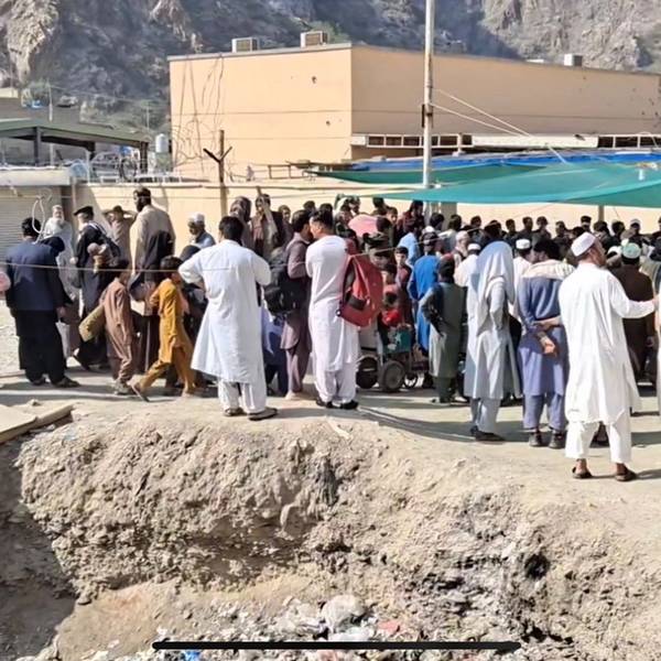 په پېښور کې د افغان زدهکوونکو ستونزې؛ نوي تعلیمي کال کې داخله نهورکول کېږي