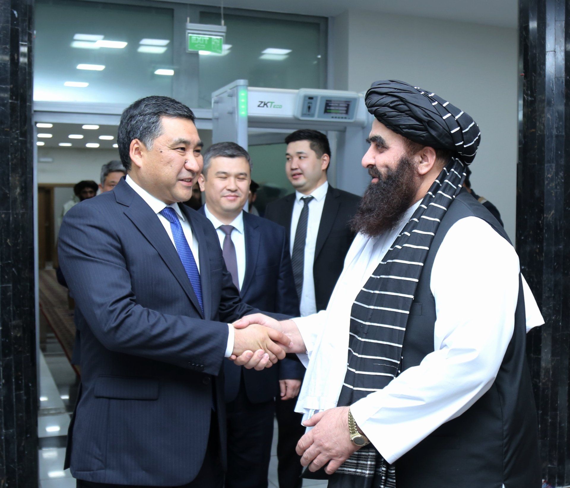 طالبانو له قرغزستان څخه افغان سوداګرو ته د اسانتیاو د برابرولو غوښتنه وکړه