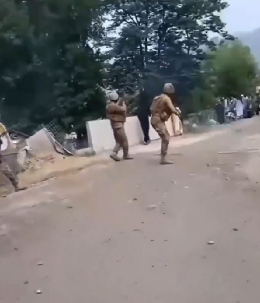 د تحریک انصاف ګوند ایالتي کمېټه: د پاکستان پوځ باید په ۱۵ ورځو کې له قبایلي ولسوالیو ووځي