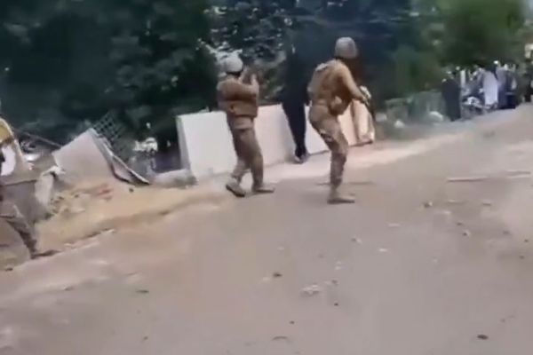 د تحریک انصاف ګوند ایالتي کمېټه: د پاکستان پوځ باید په ۱۵ ورځو کې له قبایلي ولسوالیو ووځي