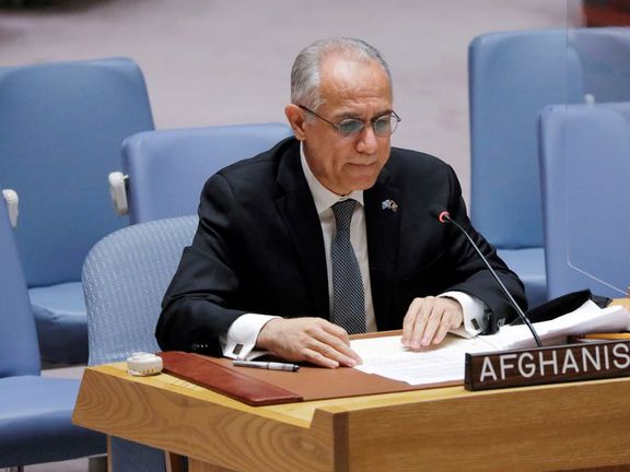 نماینده دولت پیشین افغانستان در سازمان ملل میخواهد در مقامش باقی بماند
