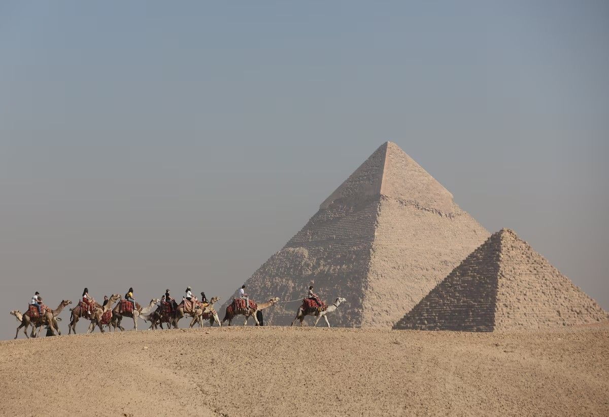 پژوهشگران ایتالیایی مقبره پنهانی را در زیر یکی از اهرام سه‌گانه مصر کشف کردند