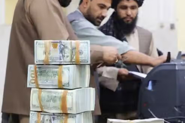 تازه څیړنه: افغانستان ته شاوخوا ۱،۴ میلیارده ډالره مرستې له «محرمانه» لارو لېږدول شوې