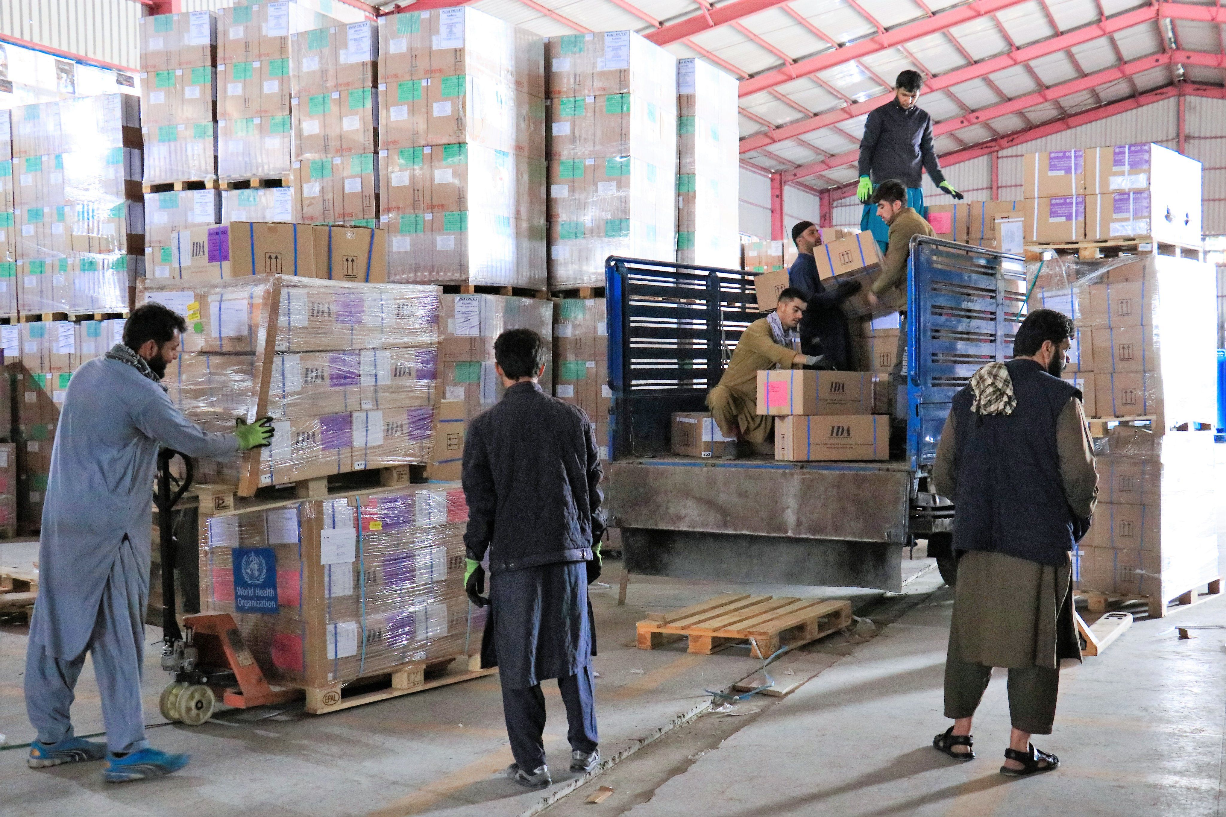 سازمان بهداشت جهانی: به بیش از ۳۰۰ مرکز صحی در افغانستان بسته‌های کمکی اضطراری توزیع کردیم