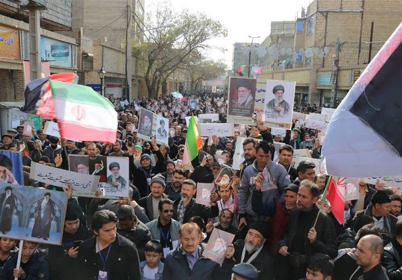 جمهوری اسلامی صدها ویزای رایگان برای حضور افغان‌ها در مراسم تشییع جنازه خامنه‌ای صادر کرد