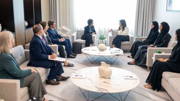 امریکا او متحده عربي اماراتو د افغان ښځو د ملاتړ په موخه ګډه خبرپاڼه خپره کړه