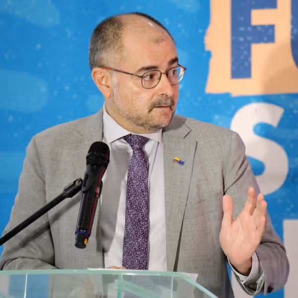 نماینده اتحادیه اروپا: در افغانستان کسی مخالف تعامل با طالبان نیست