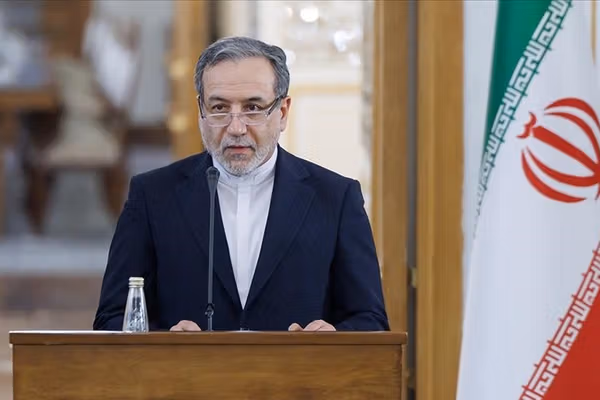 سید عباس عراقچي: د امریکا کړنو د ډیپلوماسۍ بهیر ته زیان رسولی