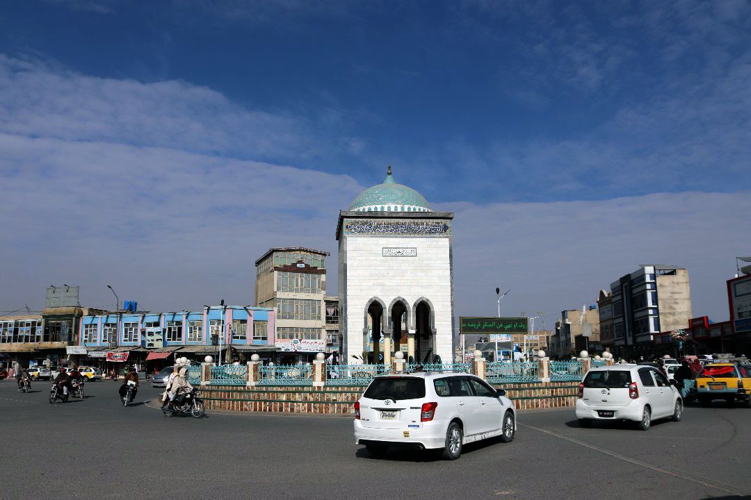 کندهار کې طالب والیانو د وسلو د ثبت په تړاو د مولوي هبت الله د امر پر پلیتابه ټینګار کړی