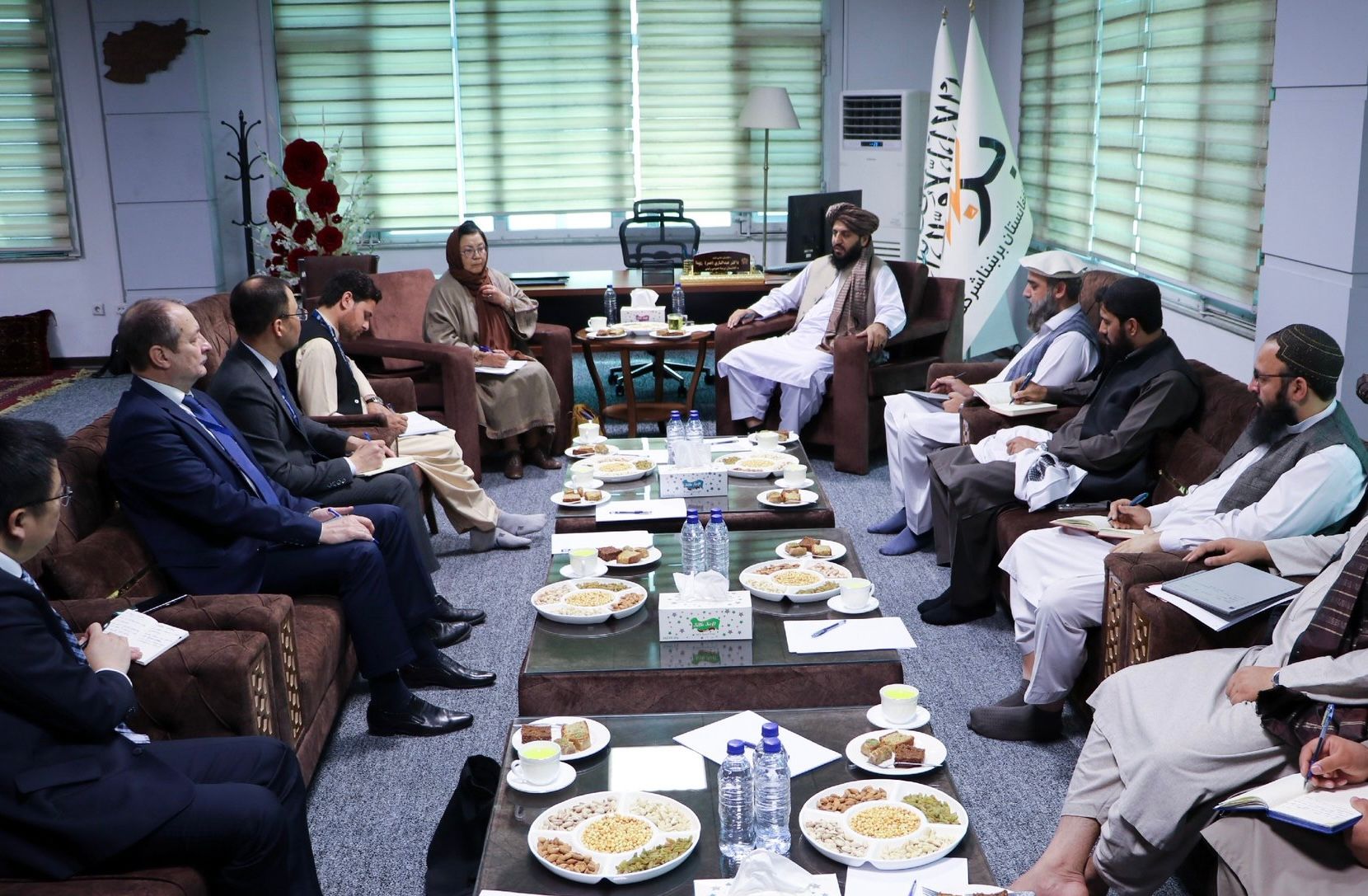 عبدالباري عمر: نړۍوال دې د برېښنا اړوند خپلې نیمګړې پروژې پشپړې کړي