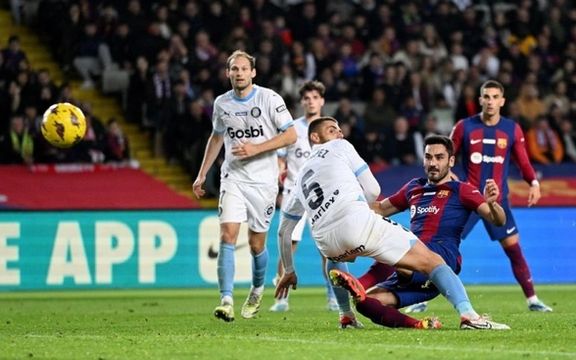 خیرونا با چهار گل بارسلونا را در خانهاش تحقیر کرد و صدرنشین لالیگا شد