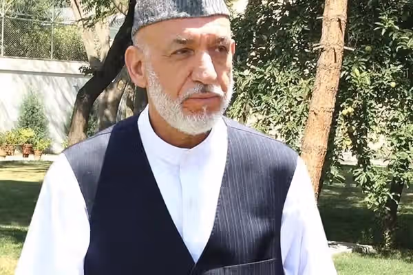 حامد کرزي په پاکستان کې د افغان محصلانو پر ځورولو اندېښنه ښودلې