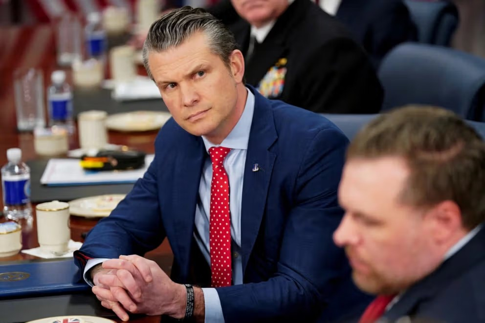 وزير الحرب الأميركي: تحويل أفغانستان إلى ديمقراطية غربية كان مستحيلاً منذ البداية