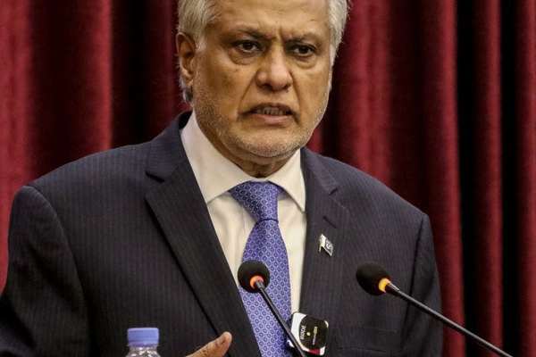 اسحاق ډار طالبانو ته د وسلهوالو ډلو پرضد د اقدام نه کولو پایلو په اړه خبرداری ورکړی دی