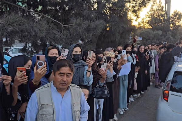 بازگشت زنان به خیابان؛ «بهترین تصویری که در چهار سال آخر دیدم»